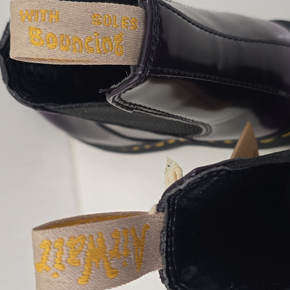 NWT Dr Martens Vegan 2976 Chelsea Boots - Picture 3 of 14